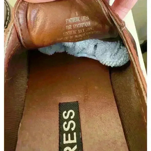 EUC Express Brown Men’s Dress Shoes Size 8 Oxford Style - Picture 8 of 9